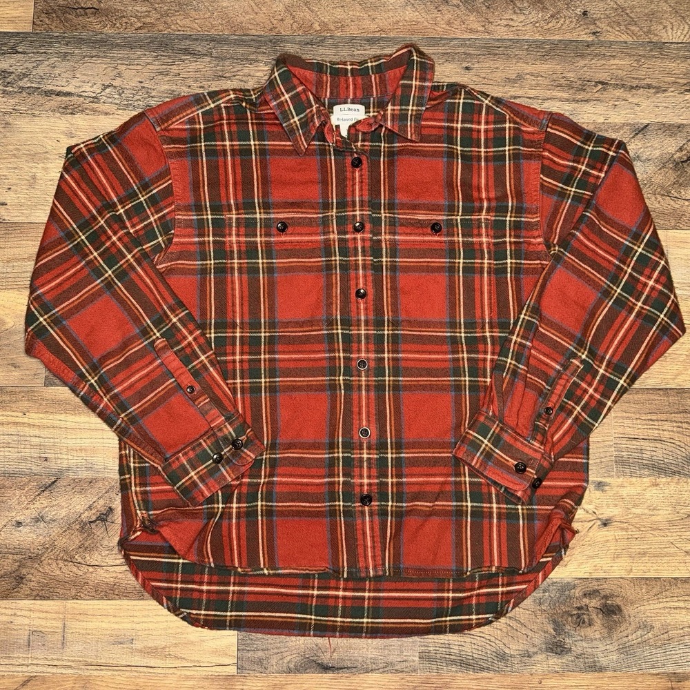 LL Bean Women's Relaxed Fit Flannel Size XS REG Red Plaid Button Up Item 525847